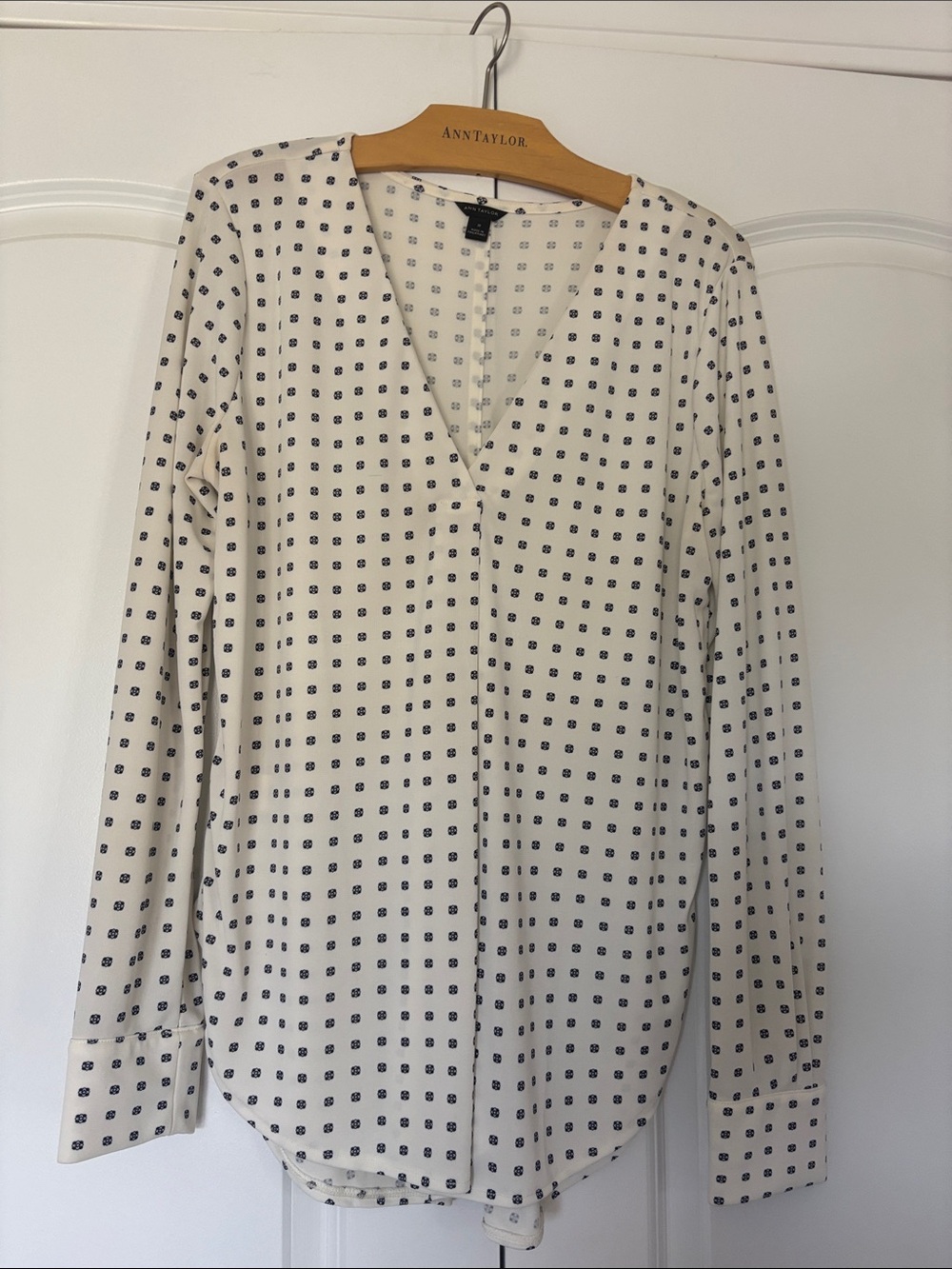 Ann Taylor Cream Button-Front Blouse with Navy Geo Print